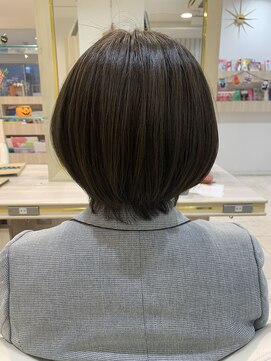 アッシュ 仙川店(Ash) 伸ばしかけショート オリーブグレージュ オリーブカラー