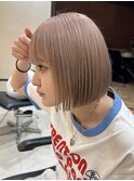 横浜ハイトーン切りっぱなしボブミルクティーピンクベージュ30代
