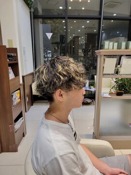 レブリィゼンコー イオンモール多摩平の森店(Reverie ZENKO) ハイライト×スパイラルパーマ