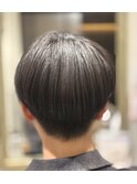 広がりやすいクセ毛も、髪質改善で自然なまとまりに