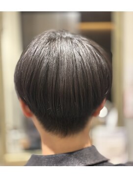 アンジー(Angee) 広がりやすいクセ毛も、髪質改善で自然なまとまりに