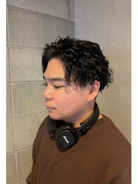 ワンワンオー バーバーショップ コンチネンタル(@110 BARBER SHOP continental) スパイラルパーマ