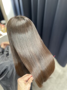 イリス 高槻店 エイジング髪質改善カラーエステ【高槻 縮毛矯正】