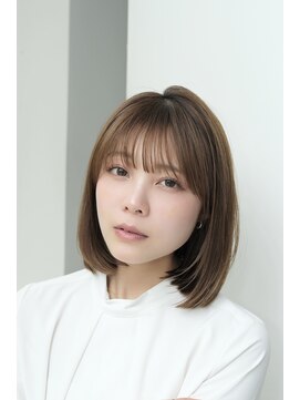 ソワネ 表参道(soigne) 表参道ミディアムストレートニュアンスカラーアッシュグレー30代
