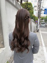 エムタニグチミュー(MTANIGUCHI Mieux)&nbsp;ねじりハーフツイン/ハーフツイン/ヘアセット/お呼ばれヘア