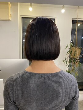 アコロン(acoron) ミニボブ　新宿/髪質改善/透明感カラー/ボブ