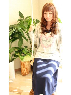 パルケ(Parque) 大きく動くウェービーロング