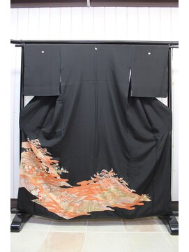 ルナクレセント (Luna crescent) 留袖MT-11　￥11000～(着付け料込み)