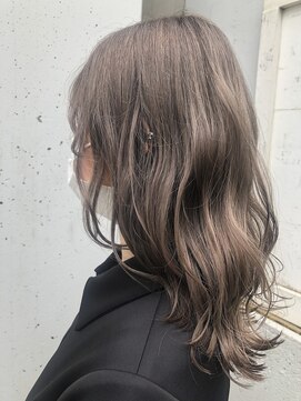 ロイジー(roijir) 【roijir 表参道】艶カラー☆ホワイトブラウン