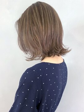 アルバム 新宿(ALBUM SHINJUKU) ハイライトオリーブベージュ_Aラインボブ_ba333101