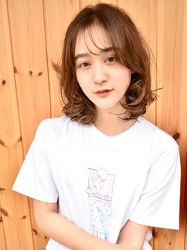 ブゾン(buZon) シースルーバング×毛先カールミディ