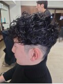 【GROOMER/S 丸山】 スペインカール フェードカット スタイル