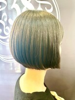 サーティエイト(38)&nbsp;首細く大人前下がりショートグラデーションボブ/髪質改善/元町/