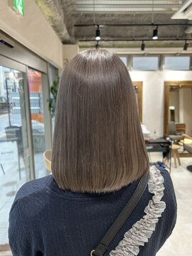 アドア 横浜(ADORE) 【ADORE 横浜】ラベンダーグレージュ×ケアブリーチ