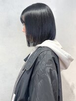 エミス バイ メルト 吉祥寺(emis by melt)&nbsp;【吉田江梨】アッシュ黒髪艶カラー切りっぱなしボブカット吉祥寺
