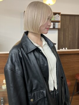 リヴ ウメダ(LIV umeda) ホワイトベージュ×ボブ/ブリーチ/ダブルカラー【梅田】