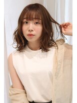 ビューティーアンドフリーハコ(Beauty&Free HACO)&nbsp;透明感ベージュカラー/外はねミディアム/シースルーバング