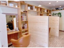 ラクヘアー 住吉店(rak hair)の雰囲気（南フランス調の温かみのある空間でリラックスタイムを…☆）