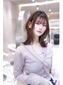 くびれ顔周りレイヤーカットミディアム美髪質改善トリートメント
