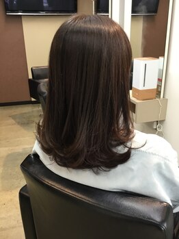 ヘアメイクマナ(hair make MANA)の写真/落ち着いた雰囲気の中でカウンセリングしながら施術も
