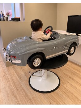 ステラ 久我店(stella)の写真/【無料駐車場完備】お子さまと一緒に、ママも髪のお手入れを。親子で気軽に通える地域のサロン♪
