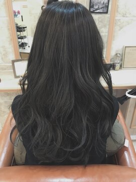シャンティ 平岸店(Shanti) ☆大人気☆ハイライト×ネイビーアッシュ          鷲田真央