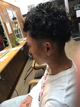 ライフ ヘアーサロン(Life -hair salon-) ●