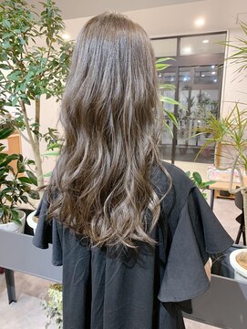 ナンバー(number+) 20代30代40代アッシュカラーカーキグレー透明感ナチュラル