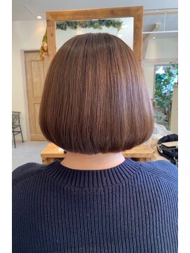 ハーティ リュッカ(HEARTY lycka) プレミアムトリートメントカラーのつやボブ