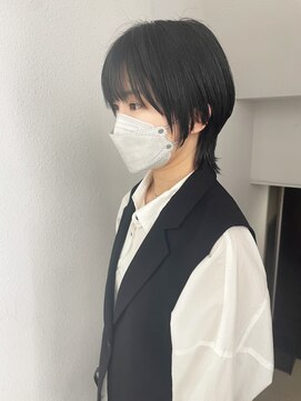 モナン(monan) ショートウルフ/ボブショート/くびれヘア/アッシュブラック/2