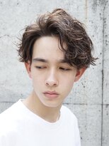 ウェイビーエフティフィフス 横浜西口(WAVEY ft.fifth)&nbsp;波巻きスパイラルツイストパーマ刈り上げマッシュセンターパート