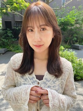 サク(Sac.) シースルーバンクに透け感のあるベージュカラー