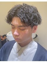 フリーク バーバーショップ 都島店(FREAK BARBER SHOP) 黒髪波巻きスパイラルパーマツーブロックセンターパート