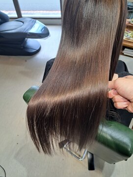 ホシトアカリ(星toあかり) 水を弾く強い髪に!!カラーのダメージを抑え扱いやすい髪に!