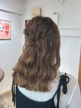 エニエンメイクス 立川(ENIEN MAKE'S) ハーフアップ/ふわふわアレンジ/結婚式お呼ばれ