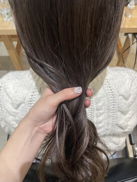 カイラ(KAILA) マロンブラウンブリーチナチュラルロング顔まわりレイヤー◎杉本