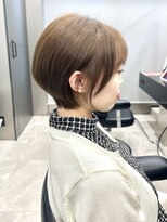 大人かわいい小顔ショートショートヘア30代40代50代白髪ぼかし