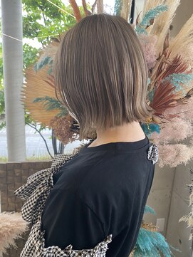 ラフ(laugh) 切りっぱなしボブ/ミルクティーベージュ