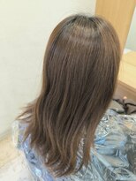 ウイバイファースト(u'i by first)&nbsp;オリーブパールのレイヤースタイル