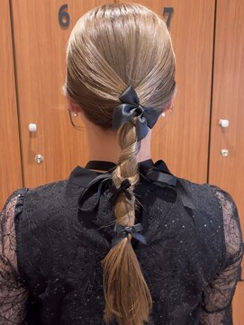 美容室 アイディー i-dee タイトポニーのお呼ばれヘアセット