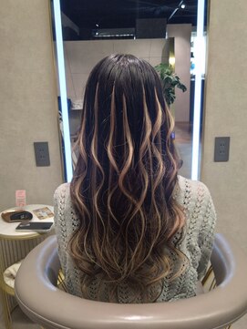 ニーナ ビューティーサロン(NINA Beauty Salon) バレイヤージュハイライト