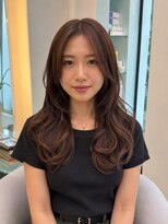 レム(REM)&nbsp;大人可愛い顔まわりレイヤー×艶ブラウンロング