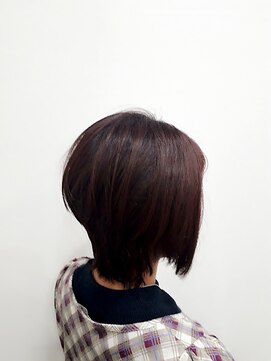 ラファ(Rafa) 前下がりショート