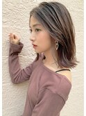 外ハネストレートボブ × 無造作 highlight