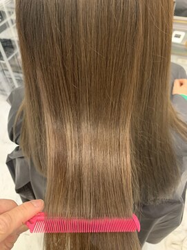 エスカーラ 表参道(THE ESCALA) @m_ayu/ショコラベージュ/シアーベージュ/タビラマユミ