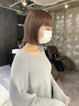 ノーム(norm) 切りっぱなしストレートボブ/ミニボブ/ラベンダーベージュ