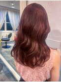 髪が映えるチェリーレッドカラー♪