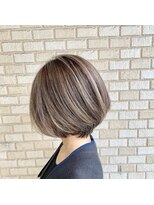 ヘアサロン キュー(hair salon Q)&nbsp;白髪ぼかしハイライト