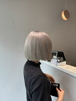 ムーム(Momb)&nbsp;ホワイトシルバー