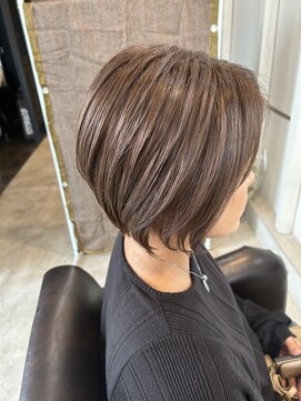 ヘアーリゾートガーデンヴェール(Hair Resort Garden VERT) クール系☆前下がりショートボブ